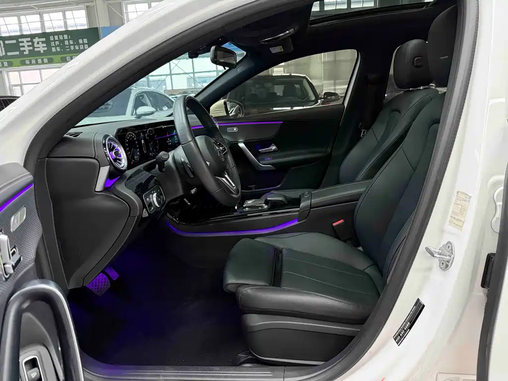 Mercedes-Benz A-Class 2023 — фото 8