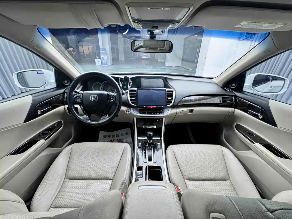 Honda Accord 2014 — фото 7