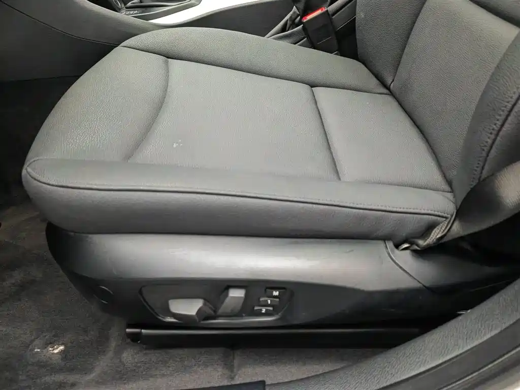 BMW X1 2014 — фото 20