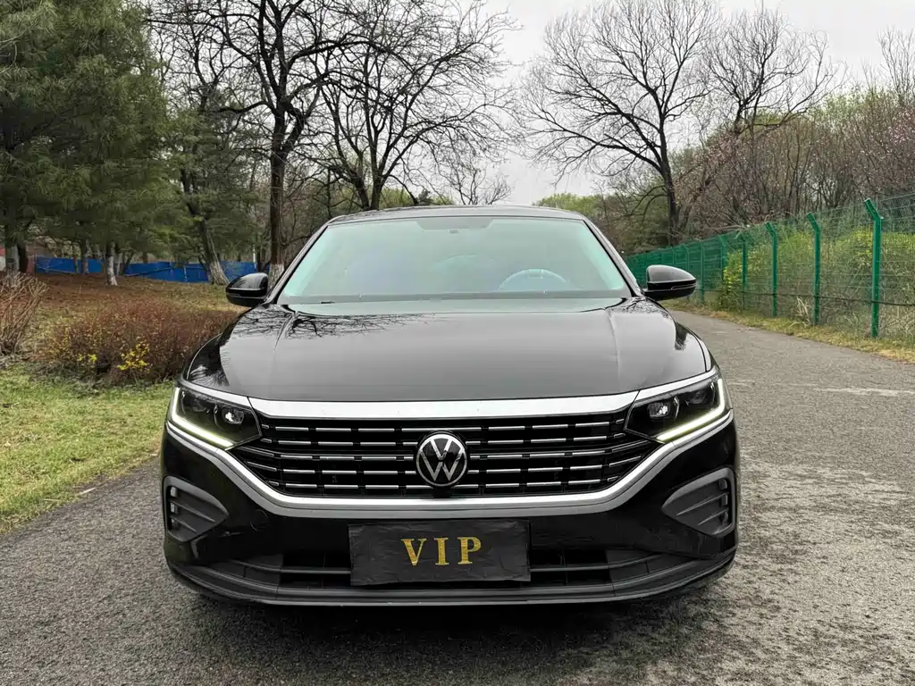 Volkswagen Passat 2024