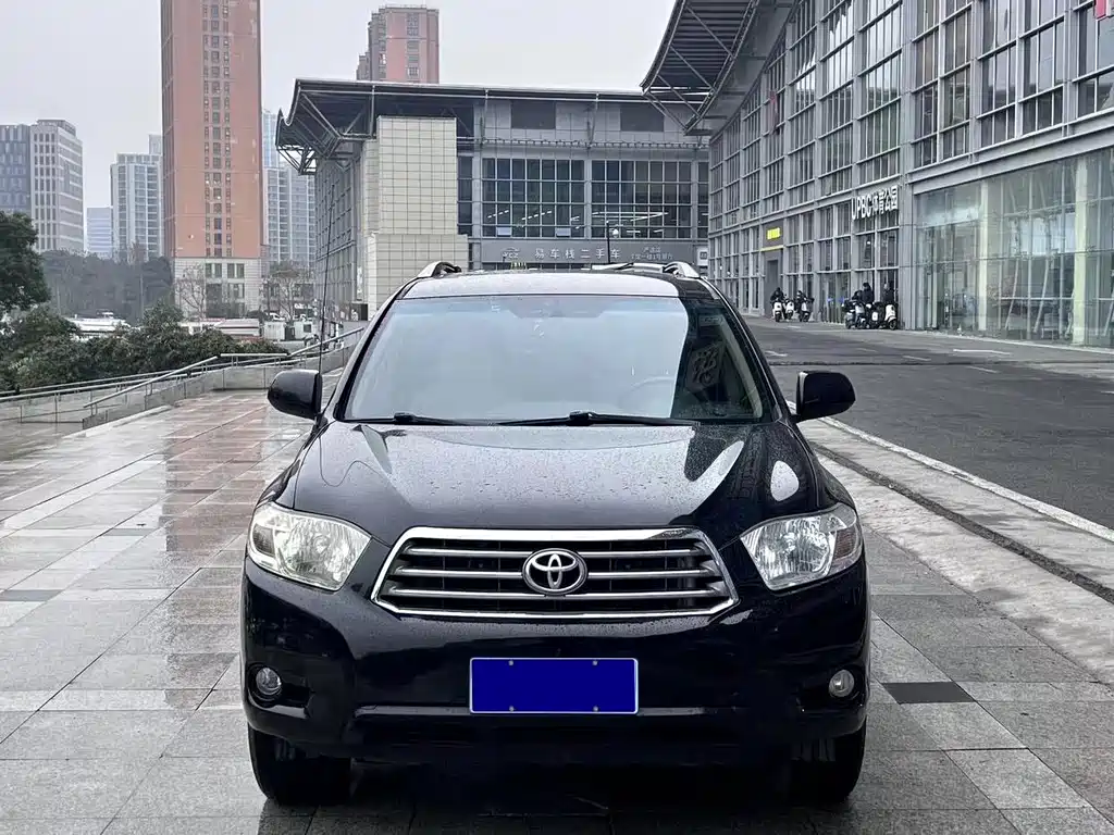 Toyota Highlander 2011 — фото 2