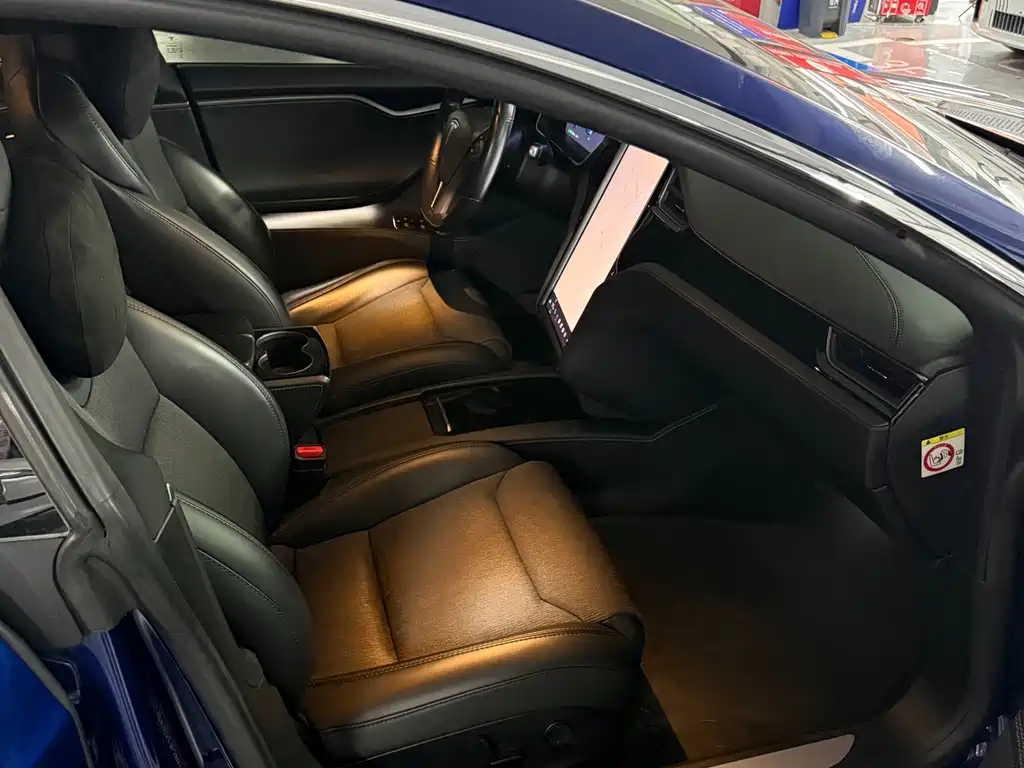 Tesla Model S 2019 — фото 11