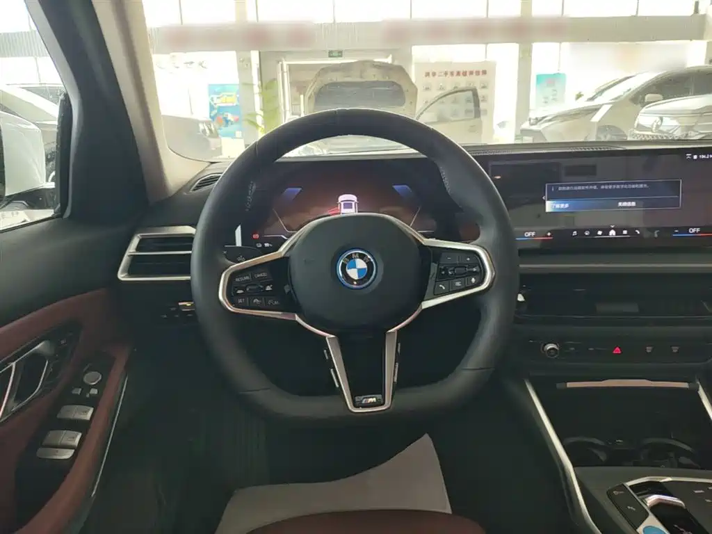 BMW i3 2025 — фото 11