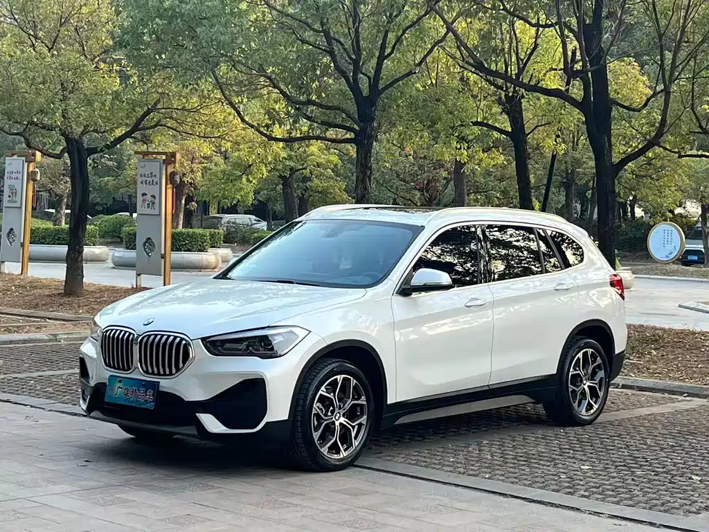 BMW X1 2023 — фото 1