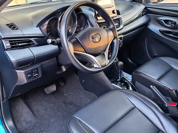 Toyota Yaris L 2020