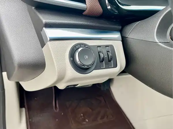 Buick GL8 2022