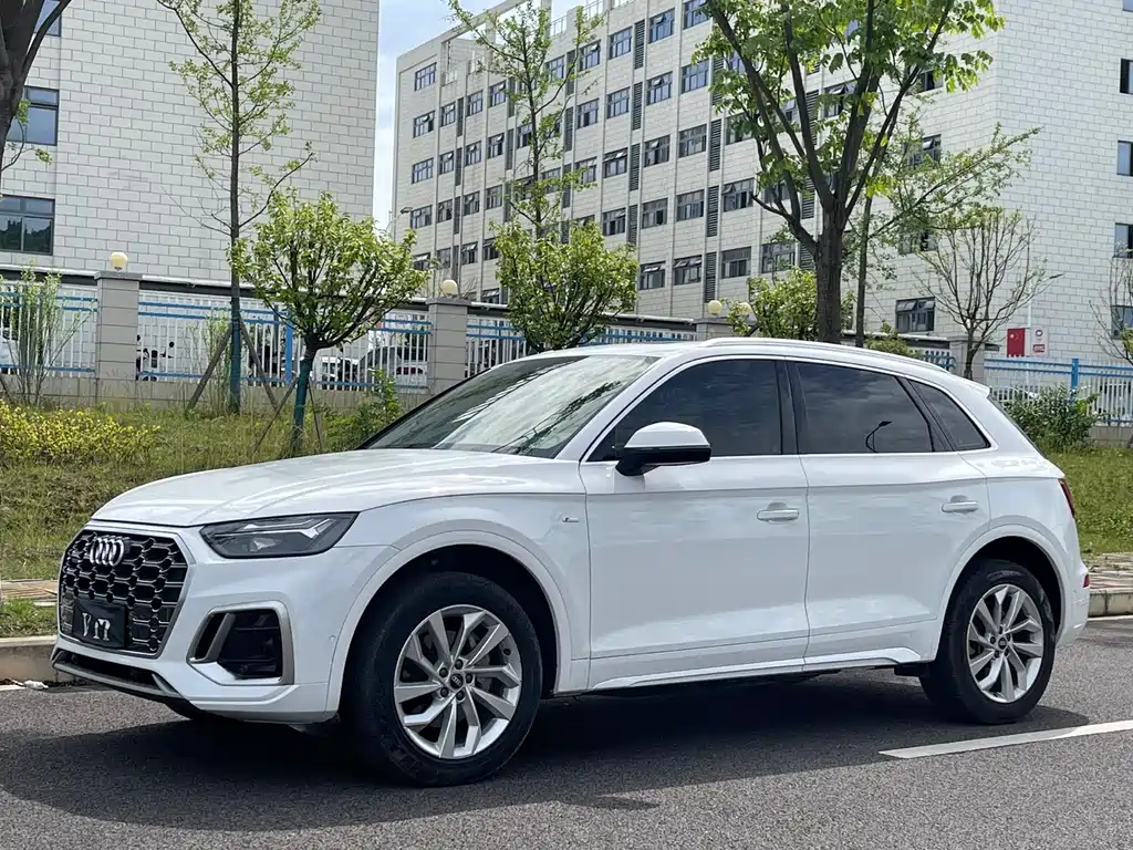 Audi Q5L 2021 — фото 3