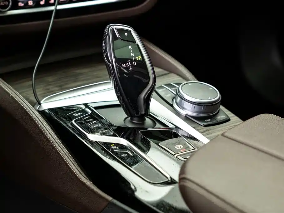 BMW 5 Series 2022 — фото 15