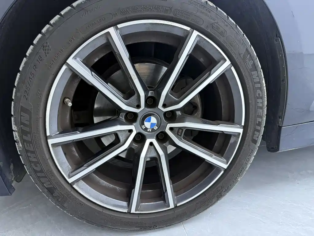 BMW 3 Series 2023 — фото 16