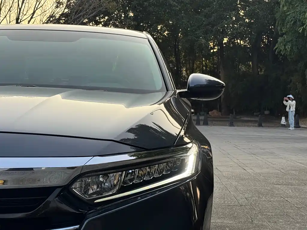 Honda Accord 2022 — фото 16