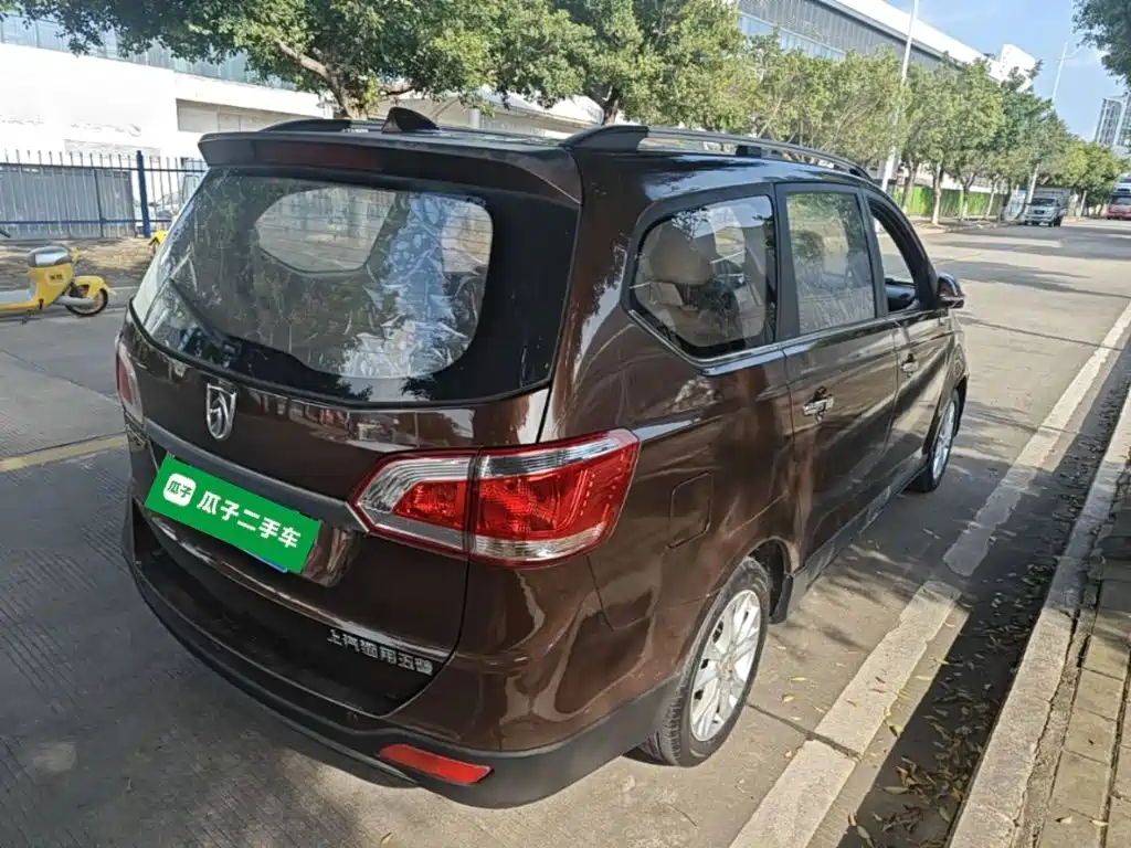 Baojun 730 2015