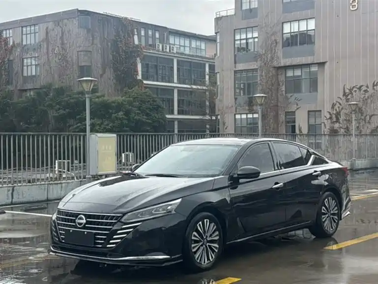 Nissan Teana 2024