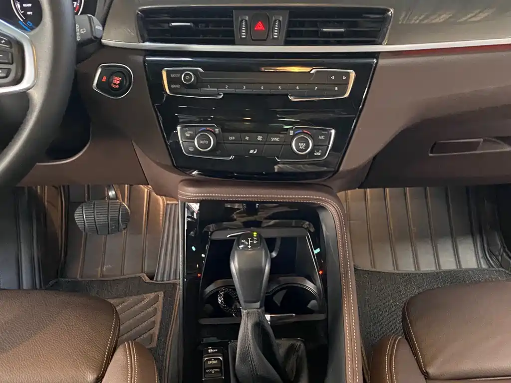 BMW X1 2019 — фото 15