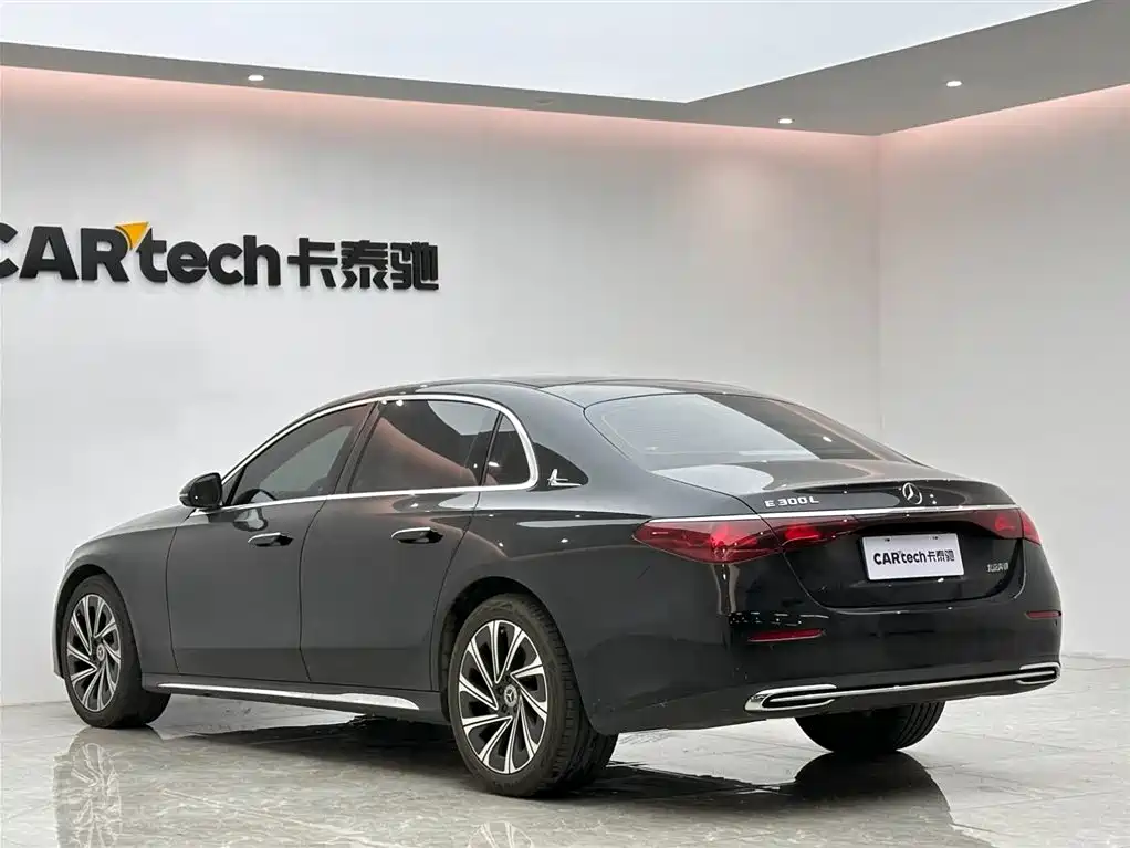 Mercedes-Benz E-Class 2024