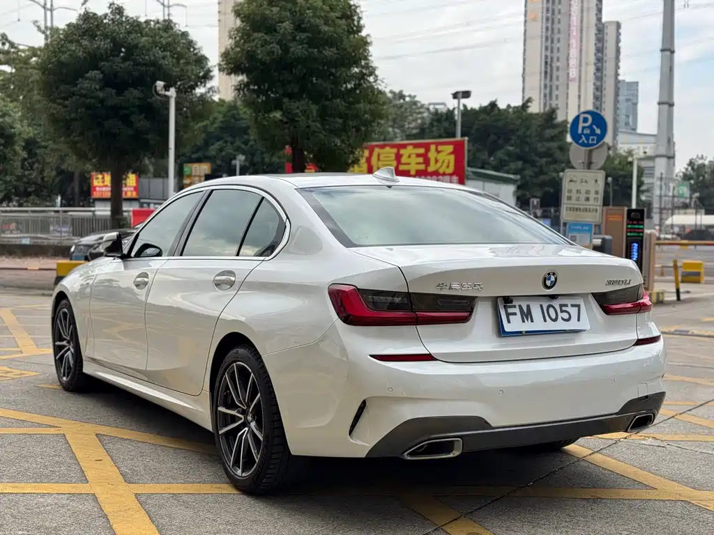 BMW 3 Series 2022 — фото 14