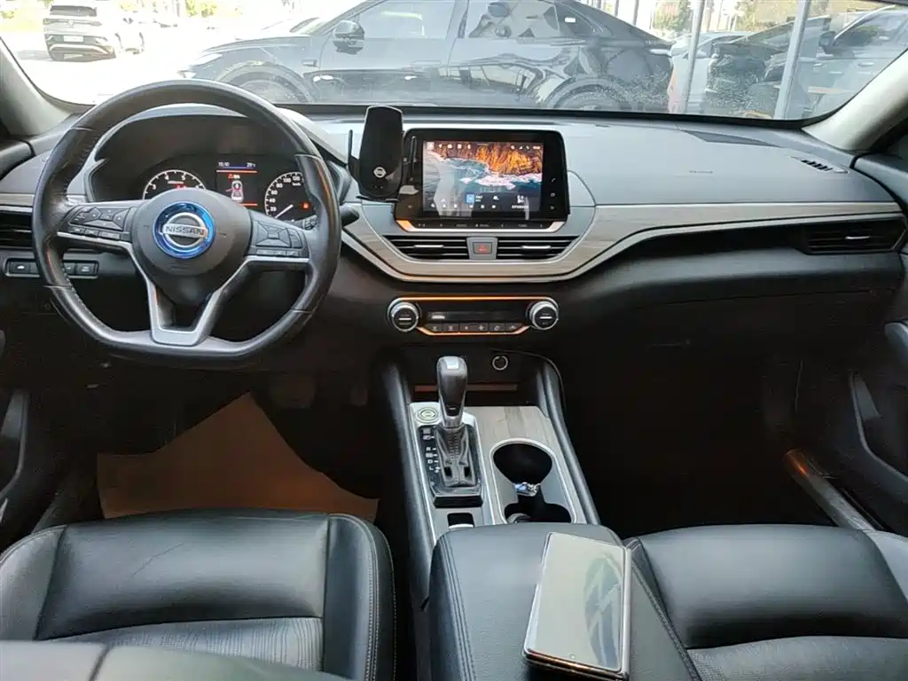 Nissan Teana 2022 — фото 10