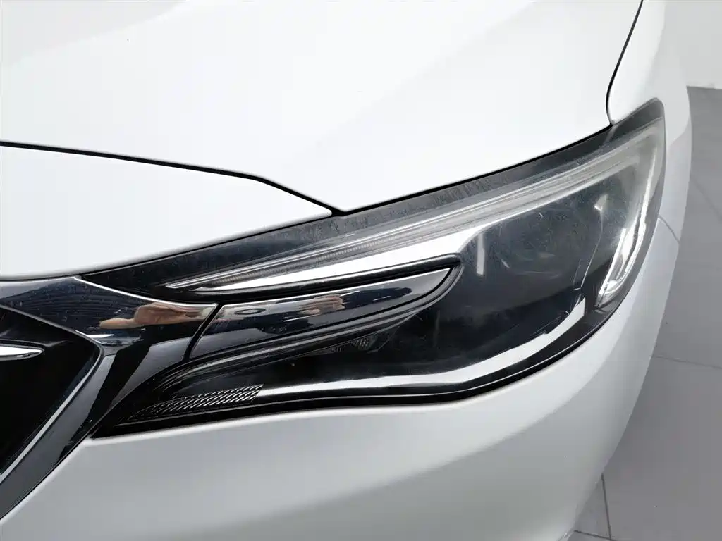 Buick Excelle 2019 — фото 7