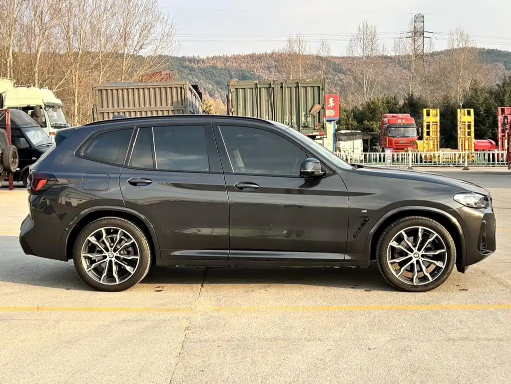 BMW X3 2021 — фото 2