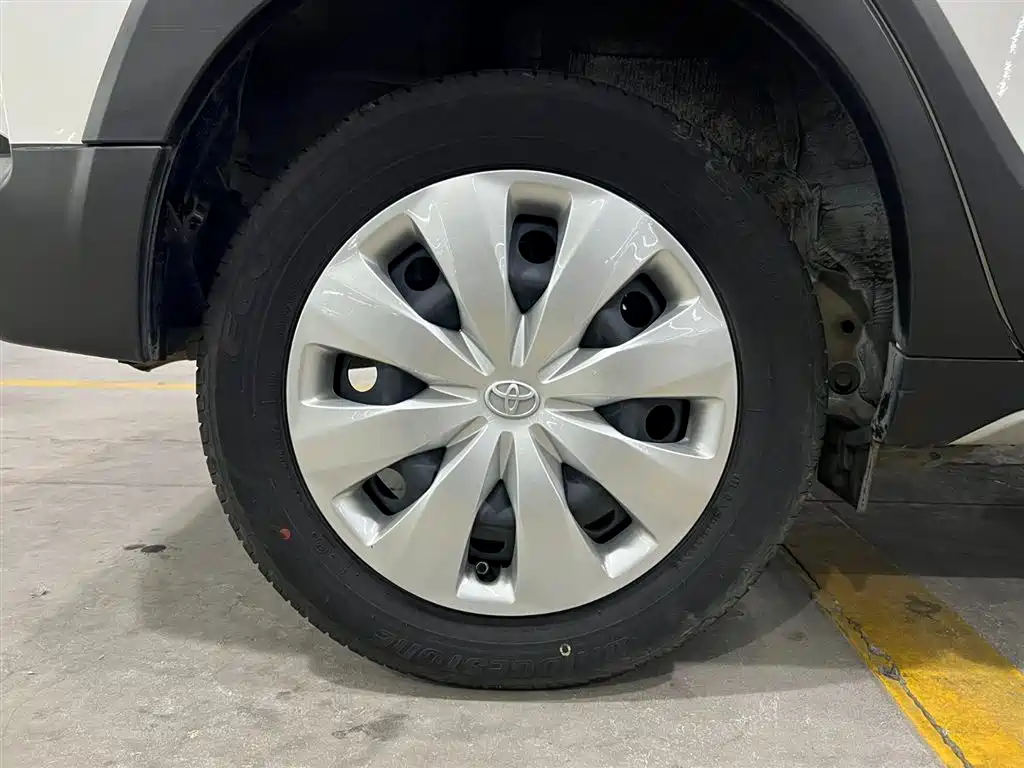 Toyota Yaris L 2021 — фото 16