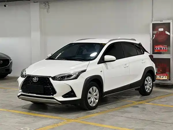 Toyota Yaris L 2021