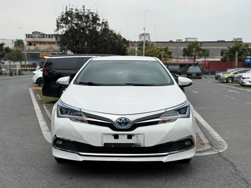 Toyota Corolla 2019 — фото 1