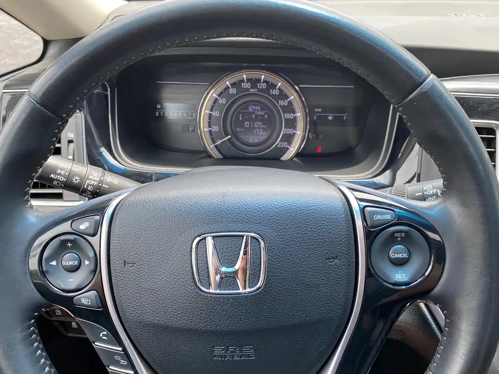 Honda Elysion 2018 — фото 17