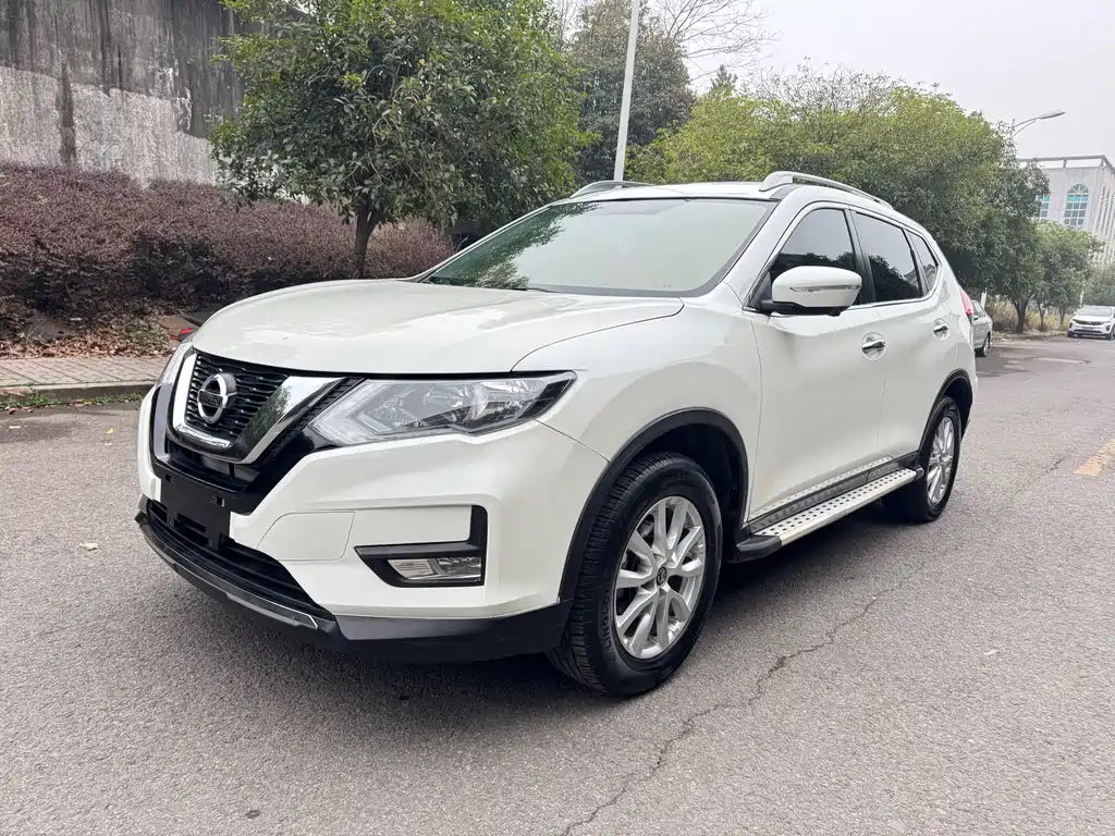 Nissan X-Trail 2018 — фото 1