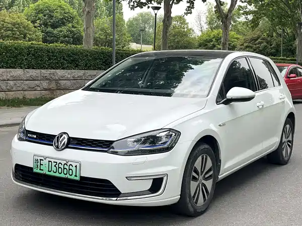 Volkswagen Golf Pure Electric 2020