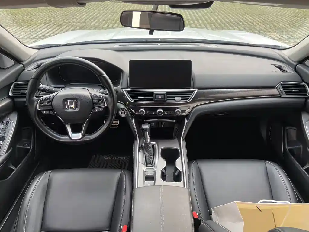 Honda Accord 2022 — фото 12