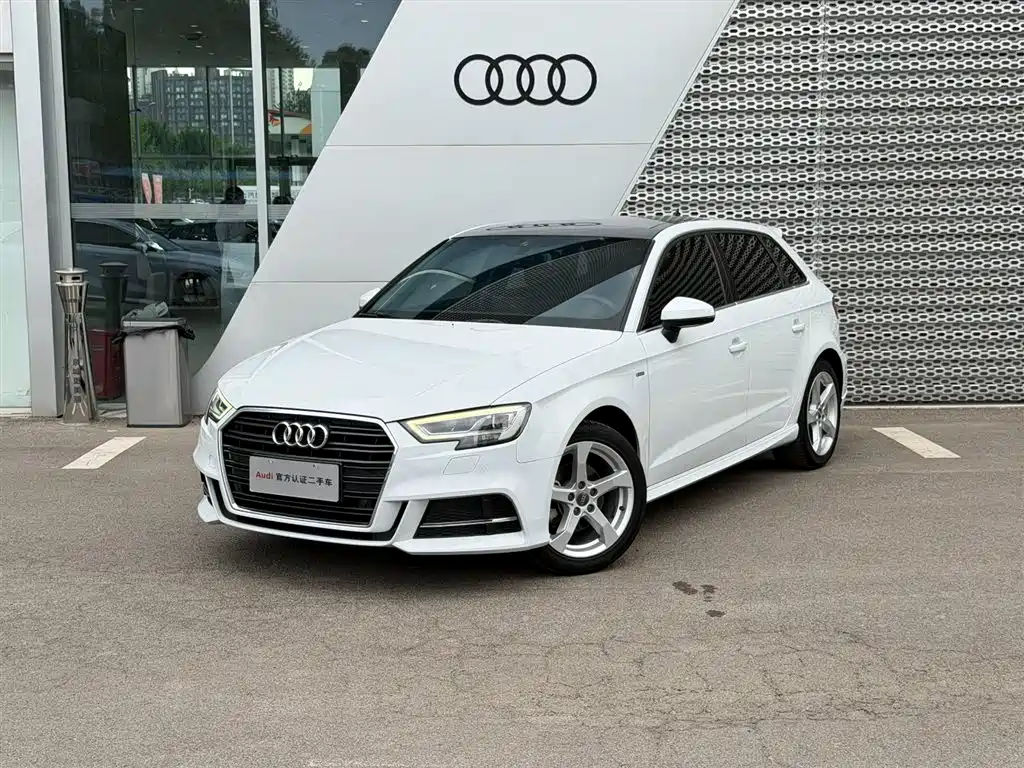 Audi A3 2019 — фото 1