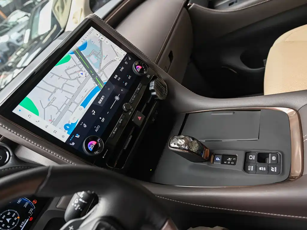 Toyota Alphard 2025 — фото 11