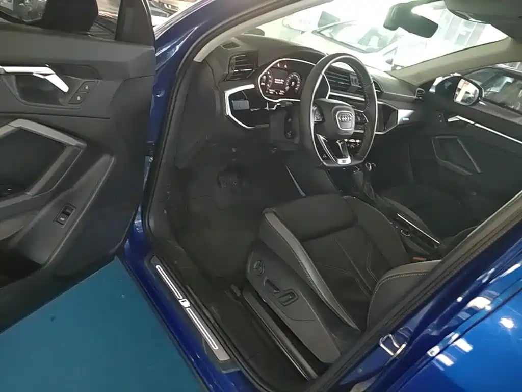 Audi Q3 Sportback 2020 — фото 16