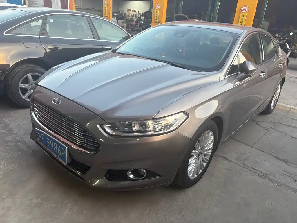 Ford Mondeo 2014 — фото 1