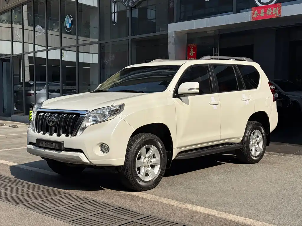 Toyota Prado 2018 — фото 1
