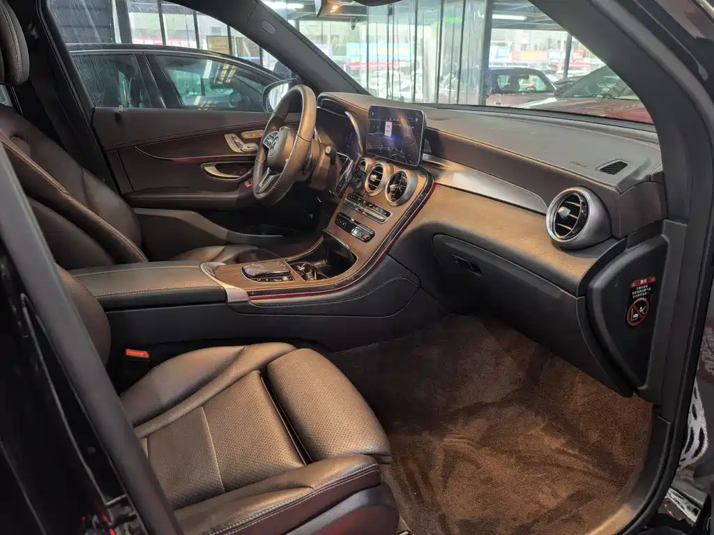 Mercedes-Benz GLC 2020 — фото 16