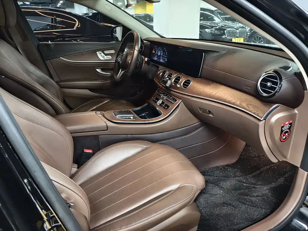 Mercedes-Benz E-Class 2019 — фото 14