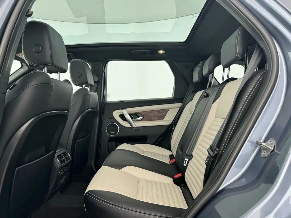 Land Rover Discovery Sport 2022 — фото 9