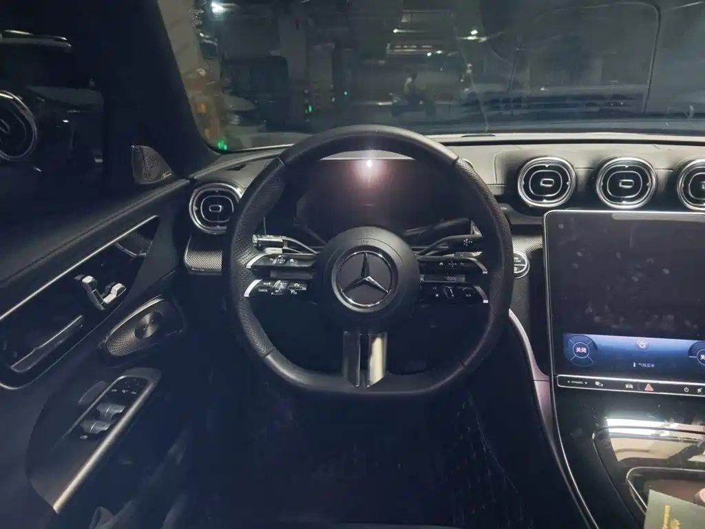 Mercedes-Benz C-Class 2023