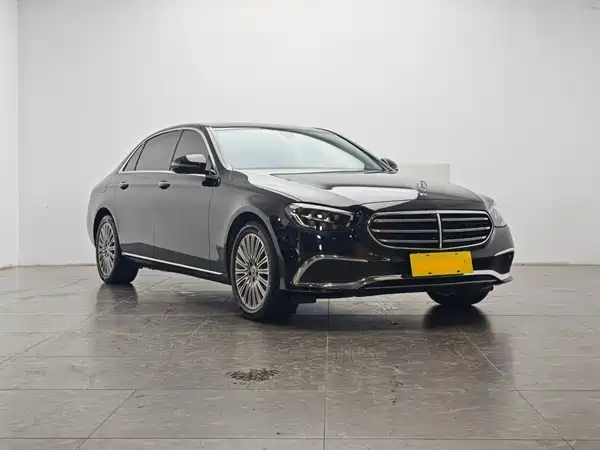 Mercedes-Benz E-Class 2023