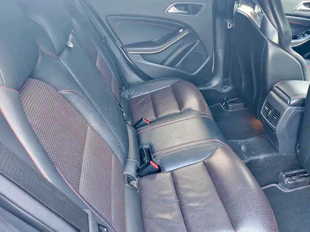 Mercedes-Benz GLA AMG 2015 — фото 14