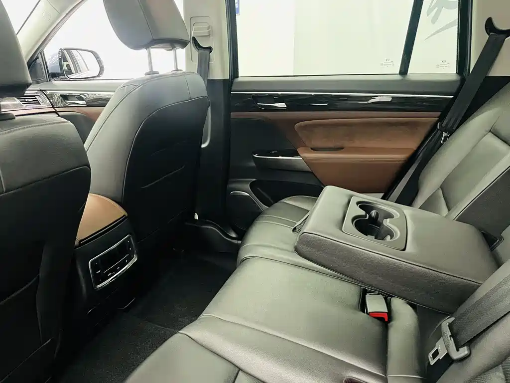 GAC Motor Trumpchi GS8 2019 — фото 10
