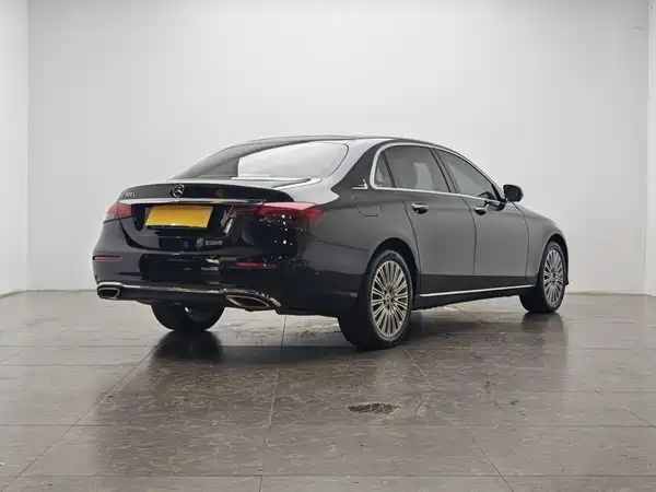 Mercedes-Benz E-Class 2023