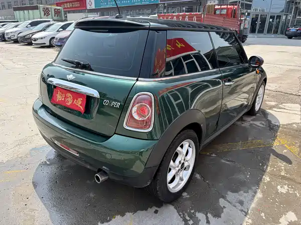 MINI 2012