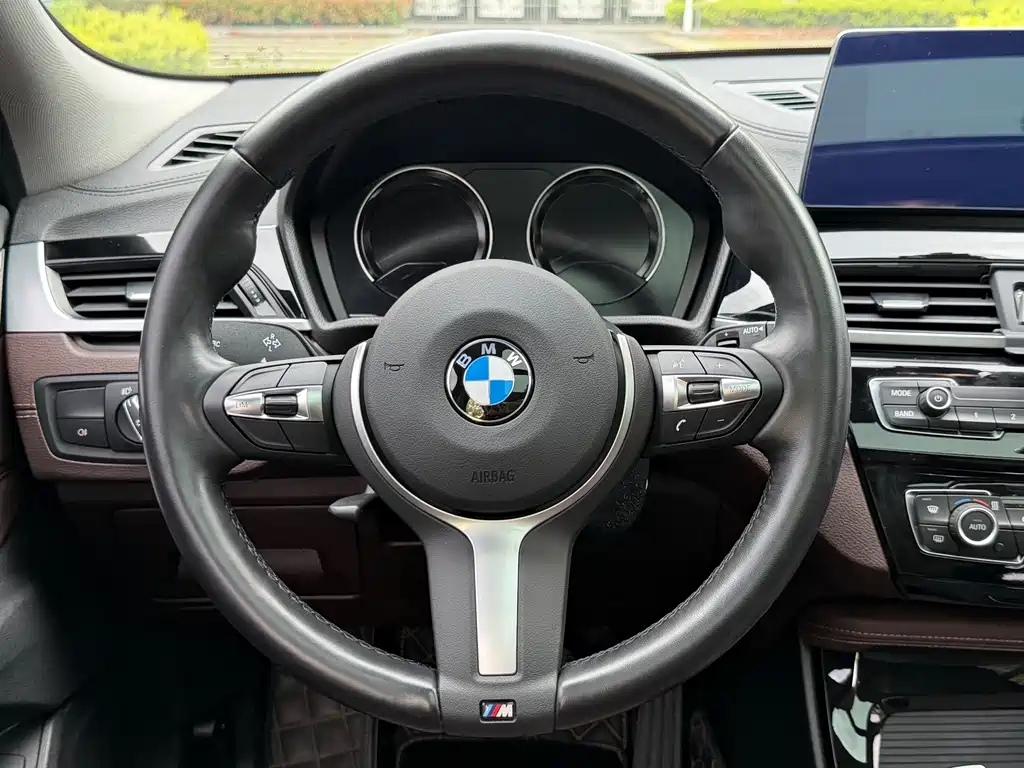 BMW X2 2023 — фото 9