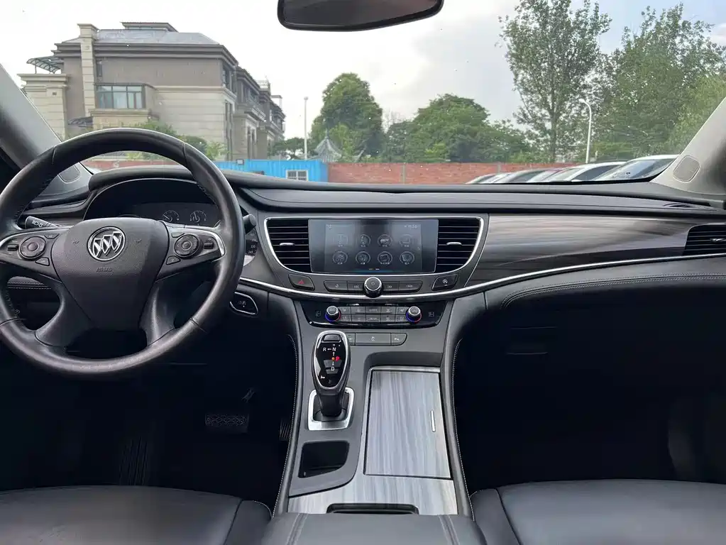 Buick LaCrosse 2019 — фото 11