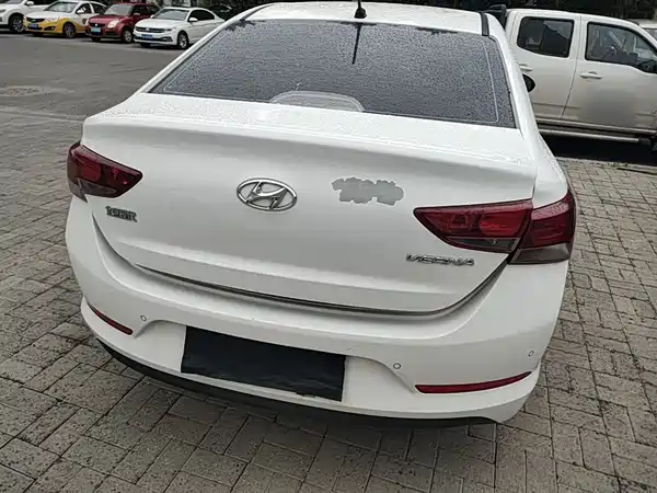 Hyundai Verna 2016