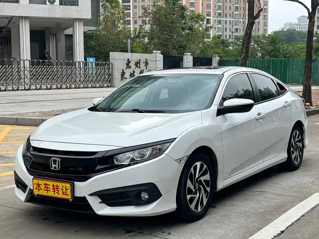 Honda Civic 2018 — фото 1