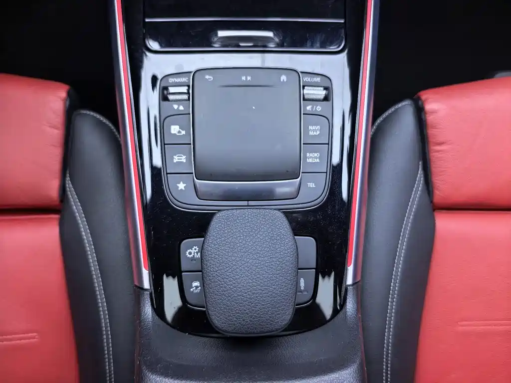Mercedes-Benz GLB AMG 2023 — фото 10