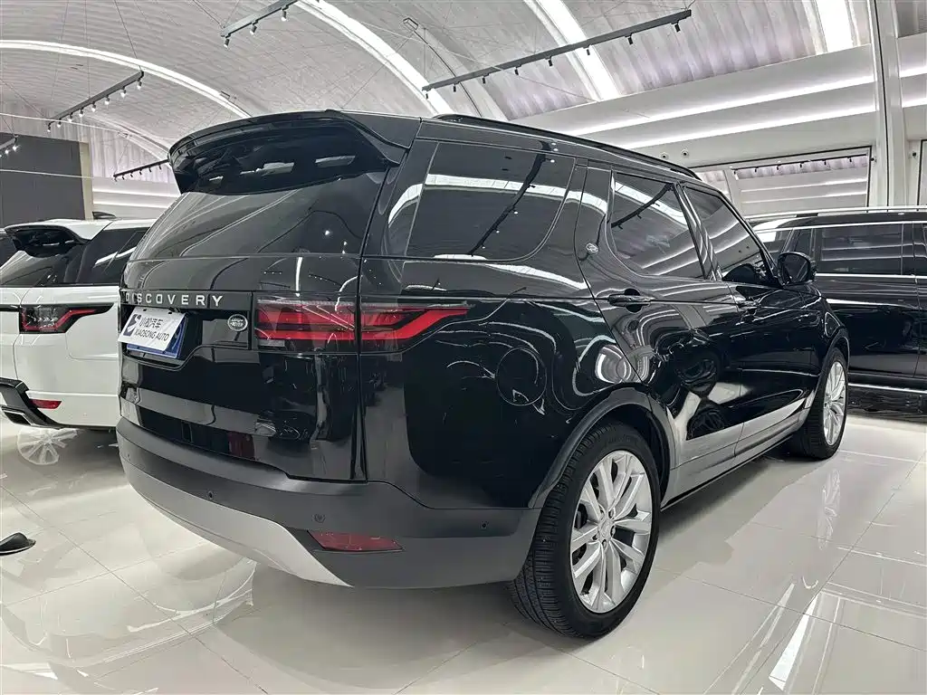 Land Rover Discovery 2024 — фото 18