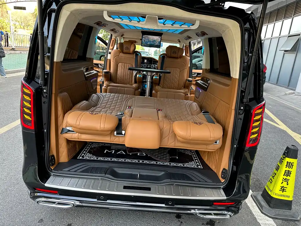 Mercedes-Benz Vito 2023 — фото 12
